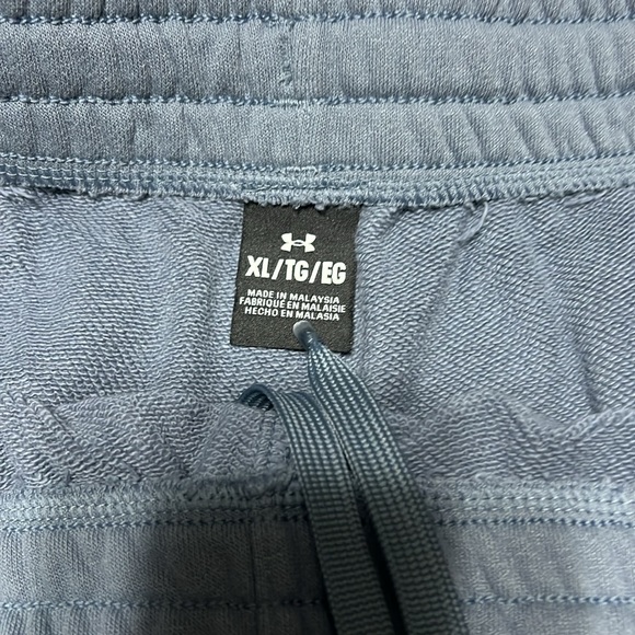 UA Heavyweight Terry Shorts XL - Picture 3 of 3